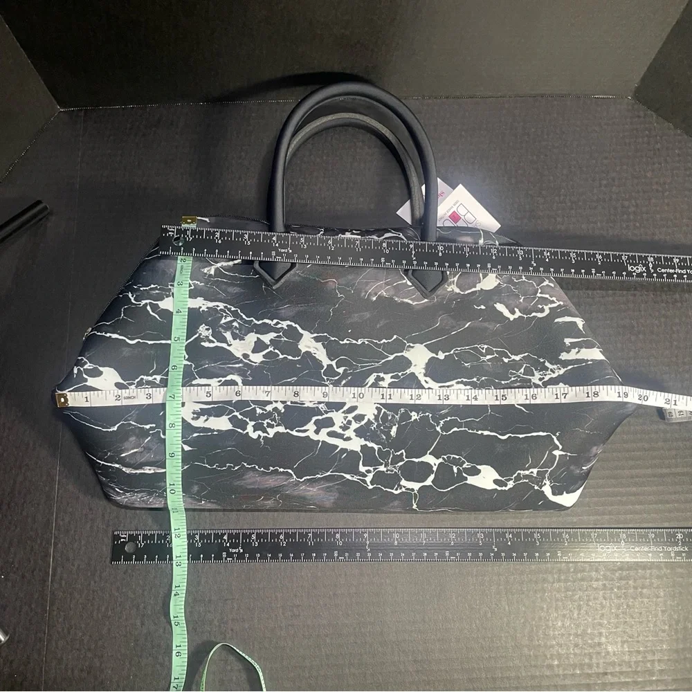 BNWT Princess Maxi Handbag Made in Italy RAINPROOF GREAT GIFT! BEAUTIFUL! - Picture 10 of 15